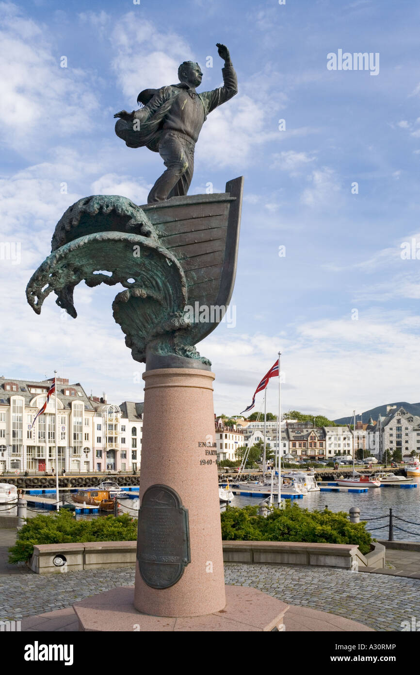 Denkmal im Hafen von Alesund Norwegen WW II norwegischen Alliierten escape route (Shetland Bus) spezielle Marineeinheit Stockfoto