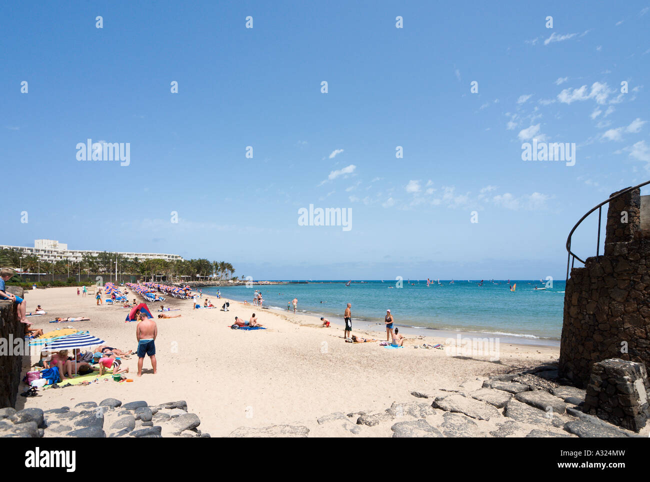 Strand von Playa de Las Cucharas, Costa Teguise, Lanzarote, Kanarische Inseln, Spanien Stockfoto