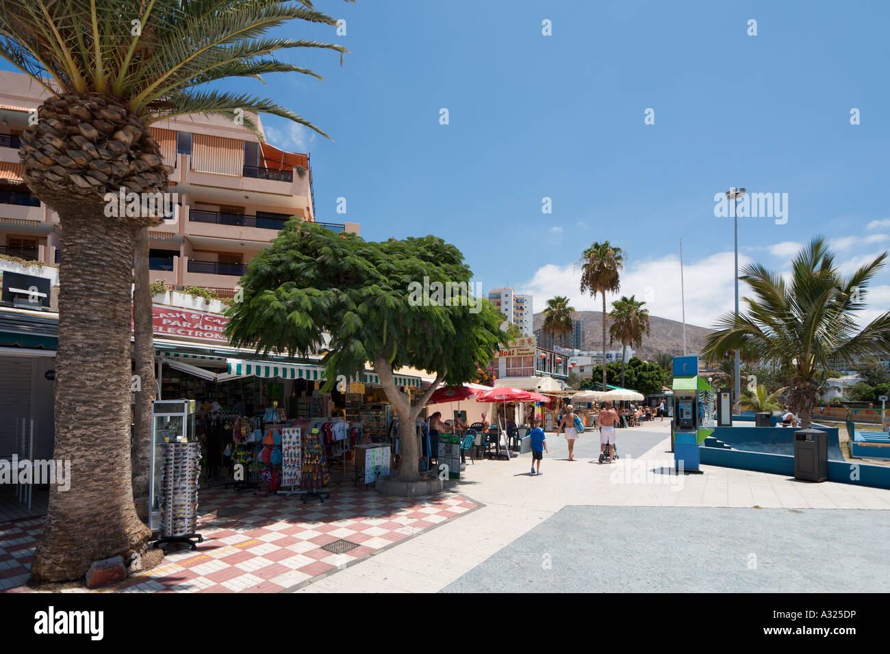 Strandpromenade (Paseo Maritimo), Los Cristianos, Teneriffa, Kanarische Inseln, Spanien Stockfoto