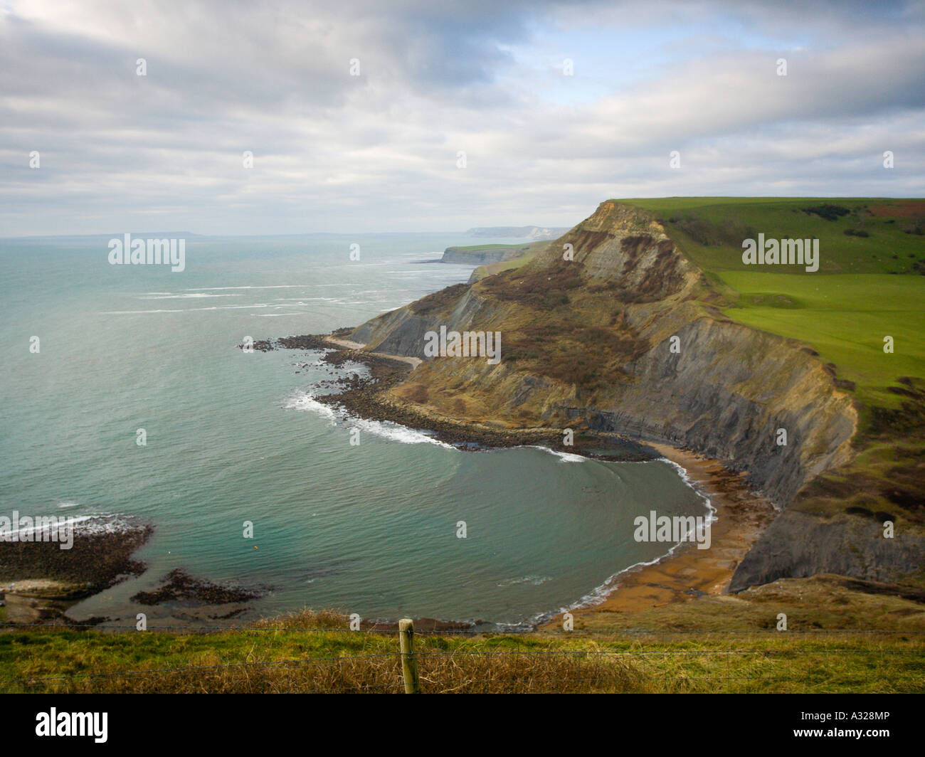 Blick vom Emmetts Hill nach Westen über Chapman s Pool Purbeck Dorset UK Stockfoto