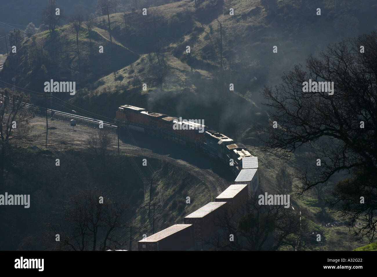 BNSF Güterzug an Tehachapi Loop Kalifornien USA Stockfoto