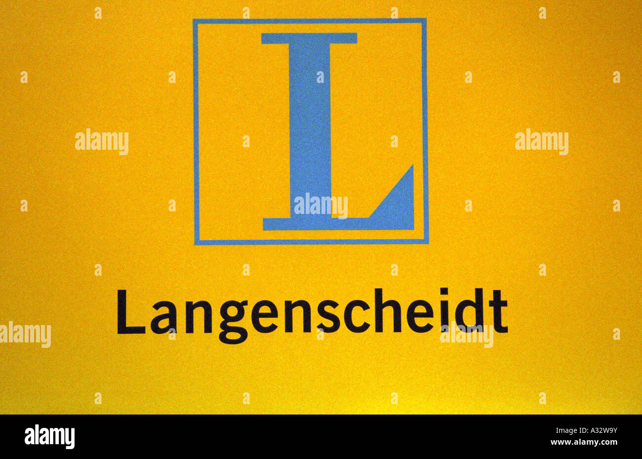 Leipziger Buchmesse - Logo des Verlages Langenscheidt, Deutschland Stockfoto