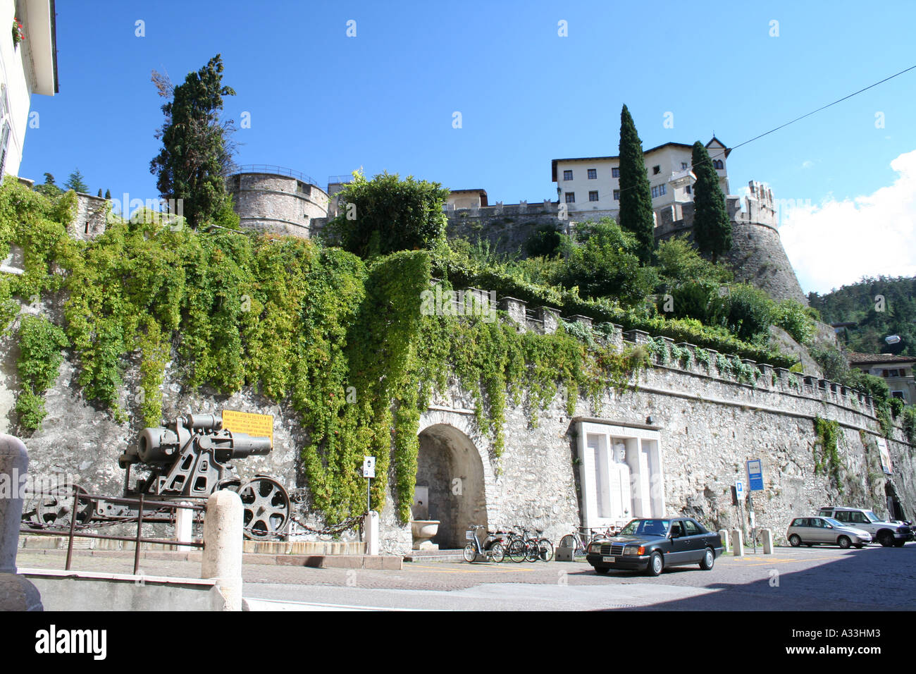 Museo Storico Italiano della Guerra in einem Schloss in Rovereto, Trentino, Italien Stockfoto