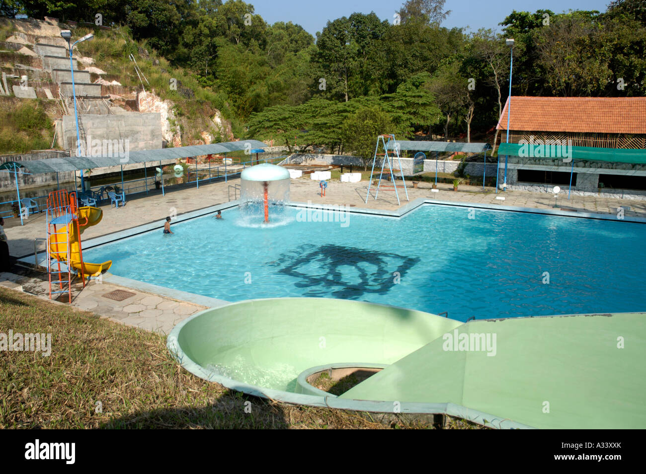 KINDERPARK AKKULAM TOURIST VILLAGE IN DER NÄHE VON AKKULAM SEE TRIVANDRUM Stockfoto