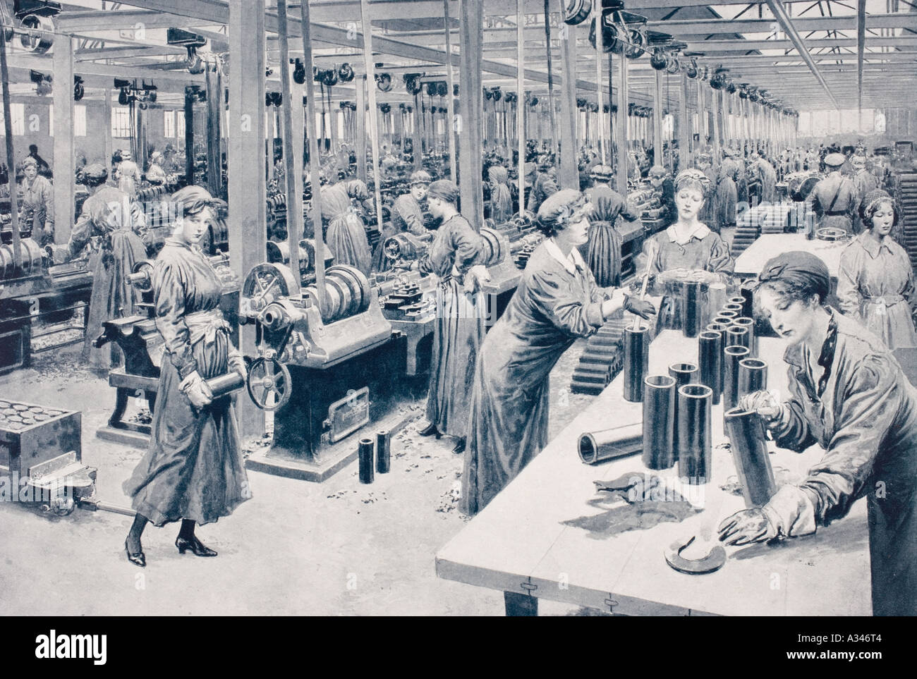 Frauen in der Munitionsfabrik 1915 arbeiten. Stockfoto