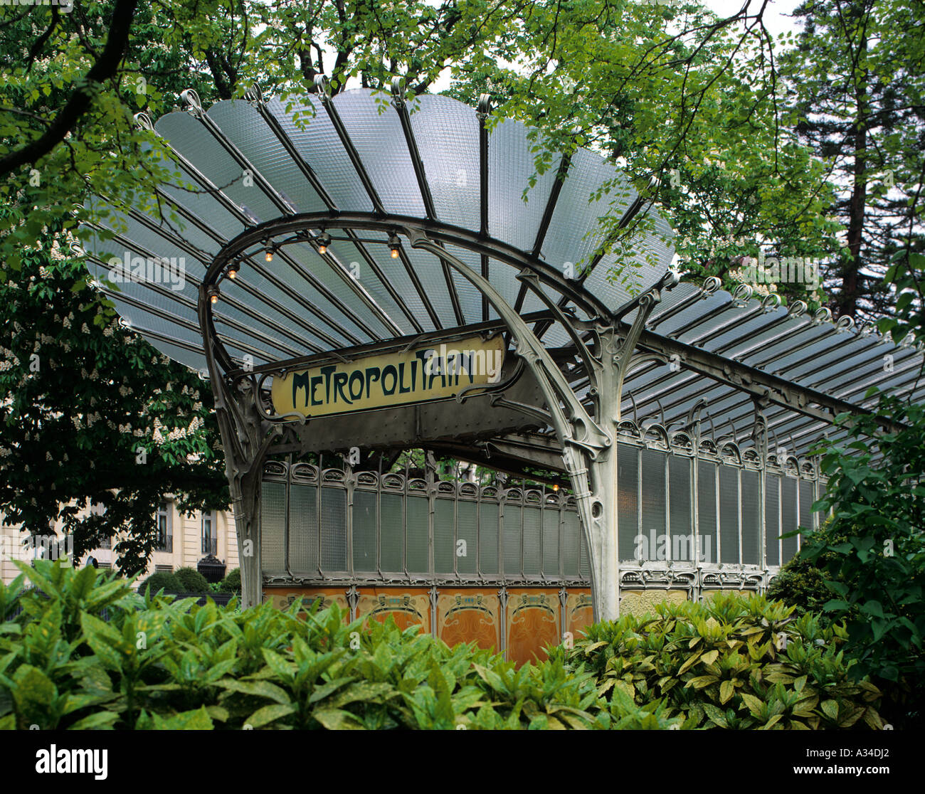 Art-Deco-, u-Bahnstation Eingang, Paris, Frankreich. Stockfoto