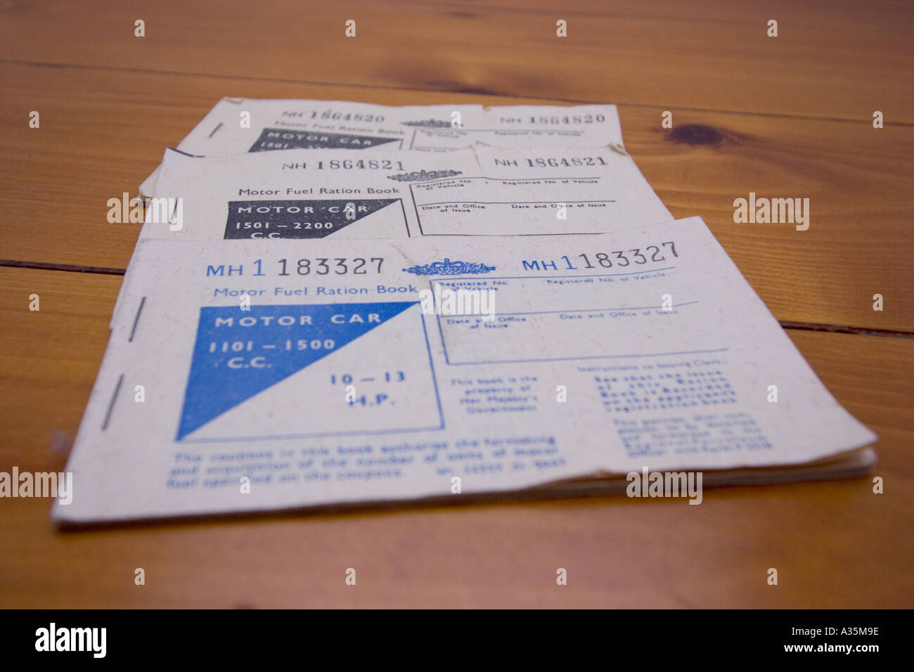 UK-Benzin-Rationen Petroleum Rationierung Coupons Motor Kraftstoff Ration Buch Stockfoto