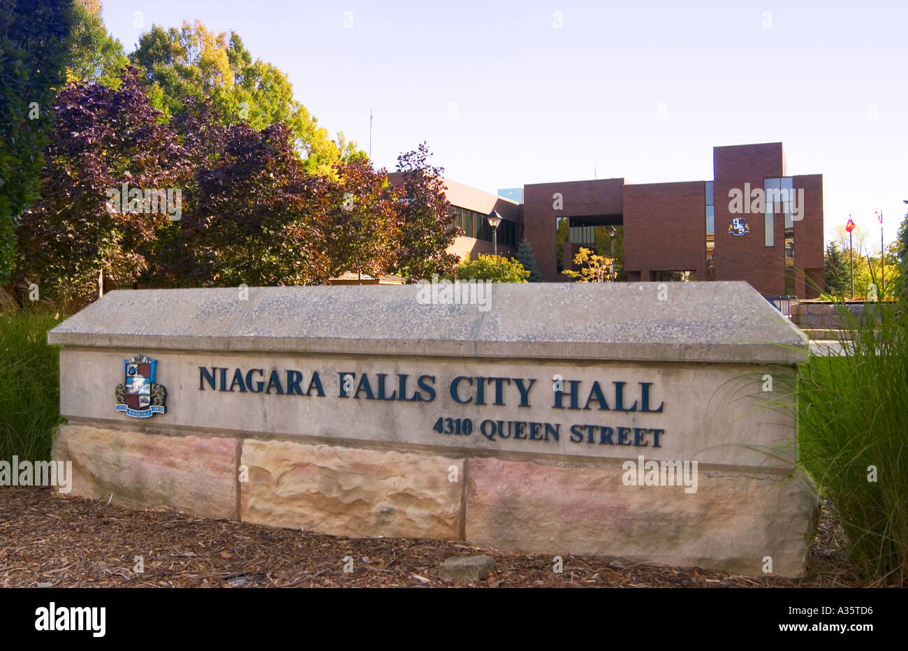 Foto von Niagara Falls City Hall von Ontario, Kanada Stockfoto