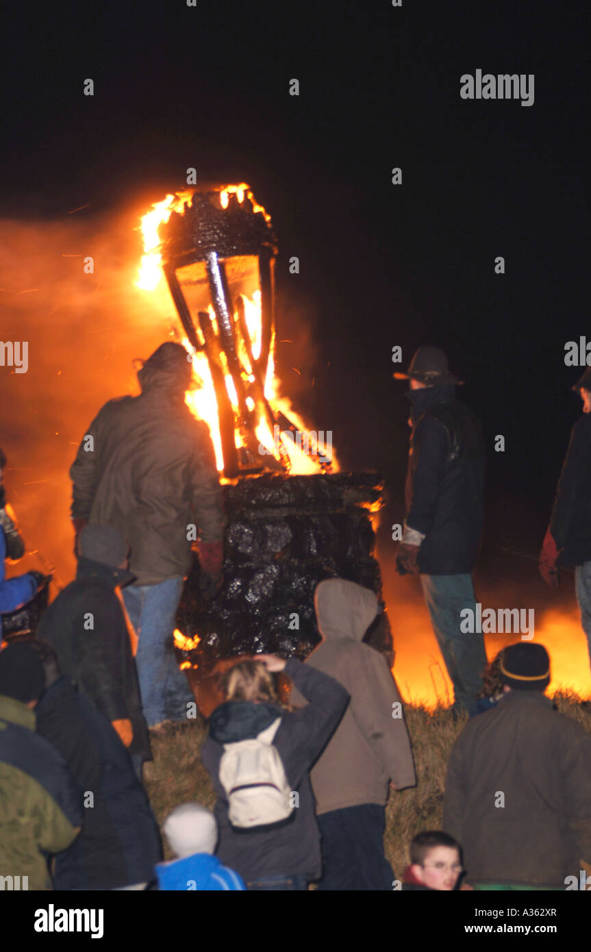 Verbrennung von der Clavie der jährlichen Fire Festival statt 11. Januar im Burghead, Morayshire. Grampian. Schottland.  XPL 4490-424 Stockfoto