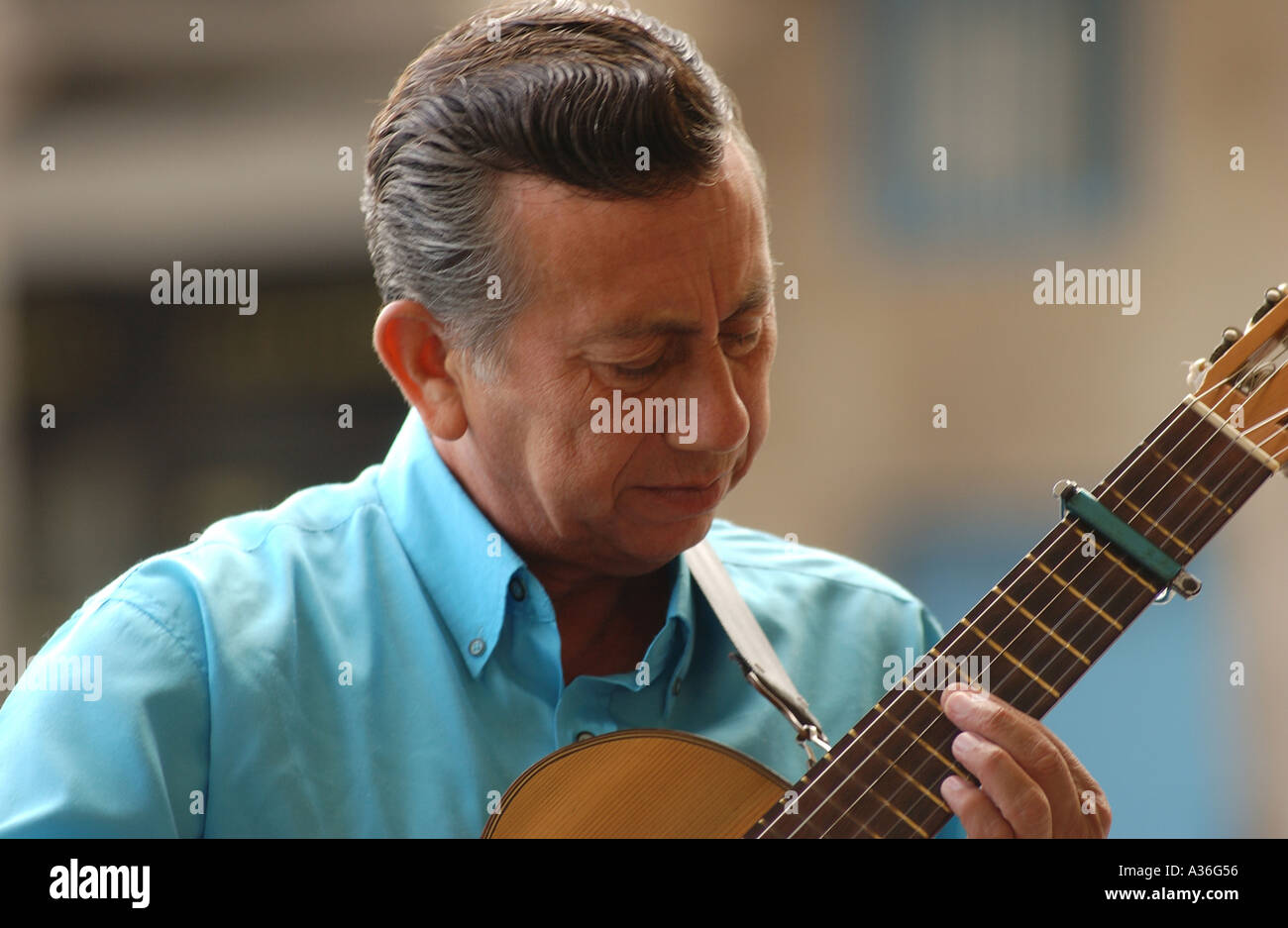 Man spielt eine Gitarre Havanna Kuba Stockfoto