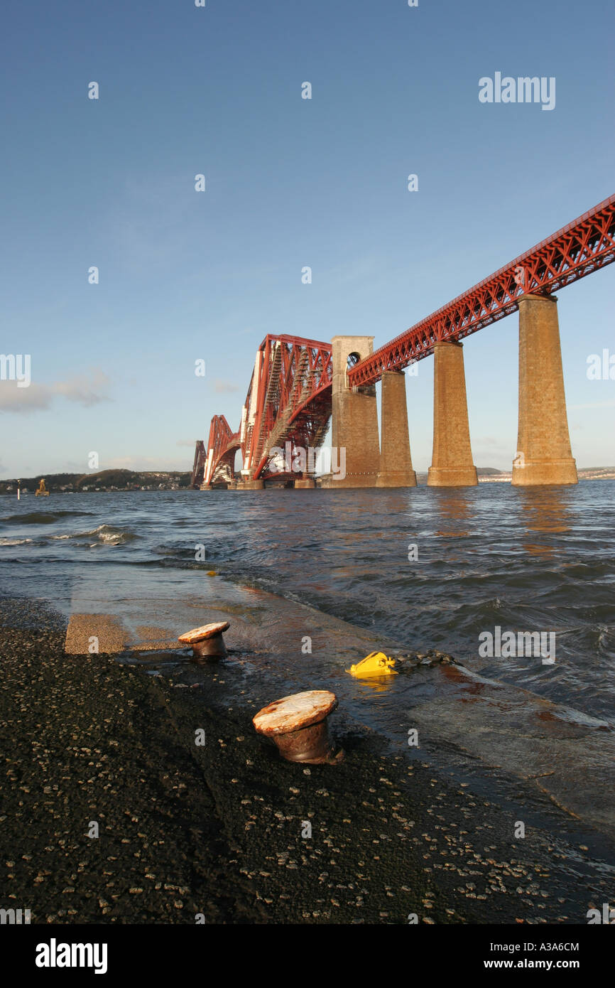 Vierte Schiene Brücke verbindet, Fife und Edinburgh auf der East Coast Main line Stockfoto