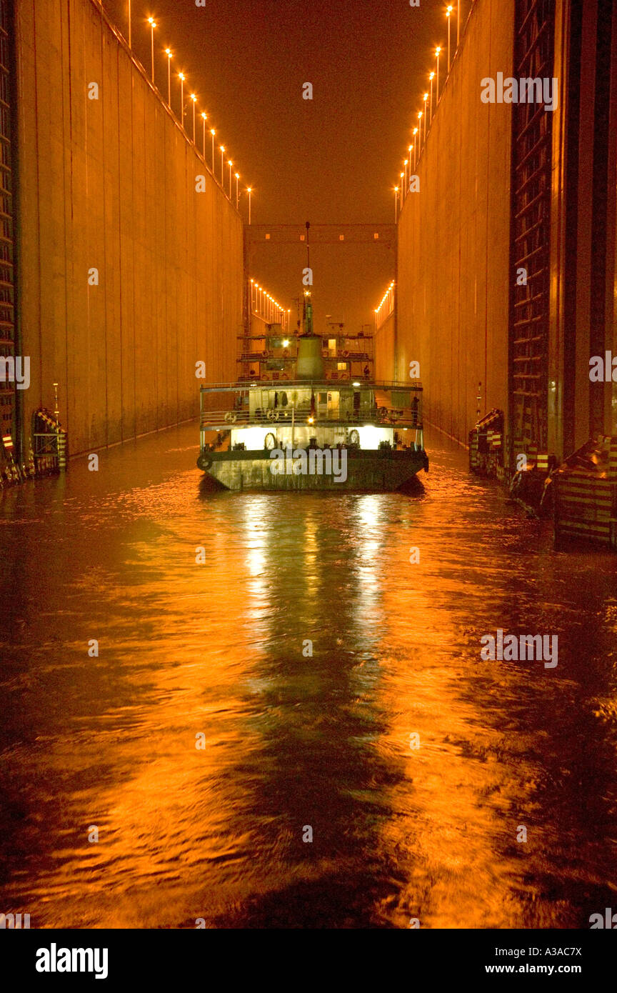 Schiff Eingabe sperren, Drei-Schluchten-Damm, Yangtze, China Stockfoto