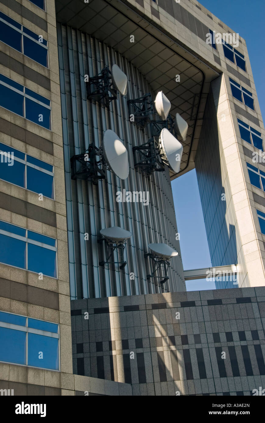 Mikrowellen Sie-Kommunikation Antennen auf Wolkenkratzer Tokyo Japan; 2007 Stockfoto