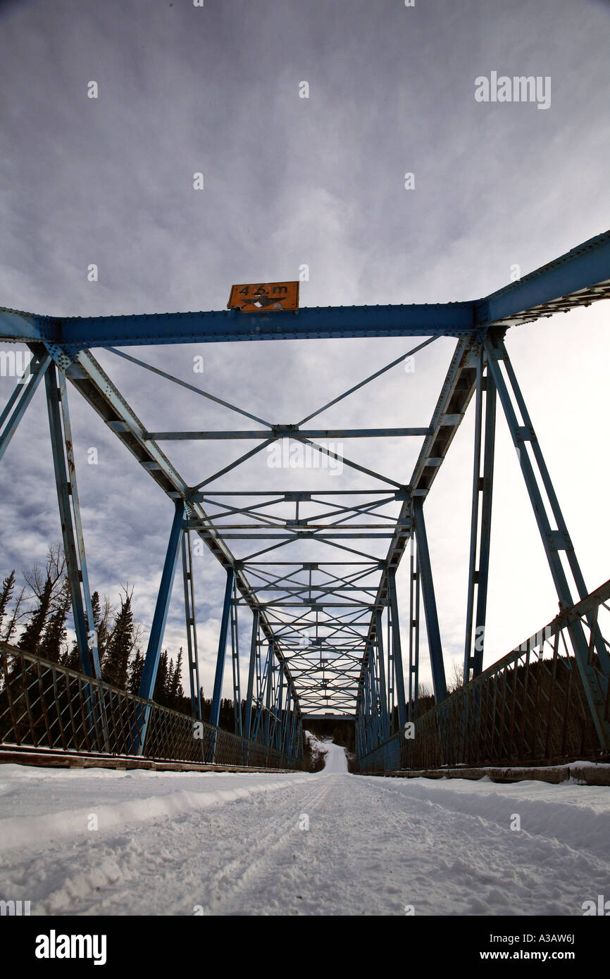 über North Saskatchewan River zu überbrücken Stockfoto