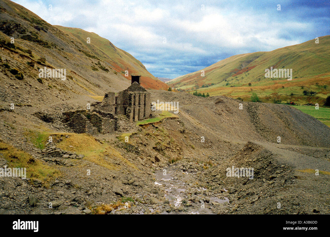 Welsh cwmystwyth ruinieren. cwmystwyth Minen sind wohl eine der wichtigsten historischen Bergbaugebieten in Wales Stockfoto