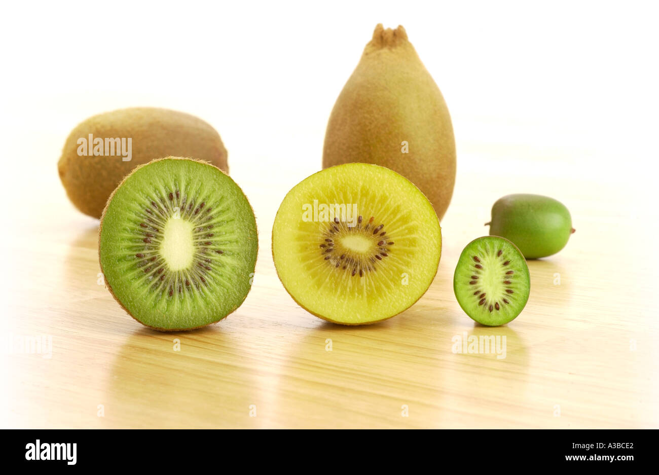 Three types of kiwi -Fotos und -Bildmaterial in hoher Auflösung – Alamy