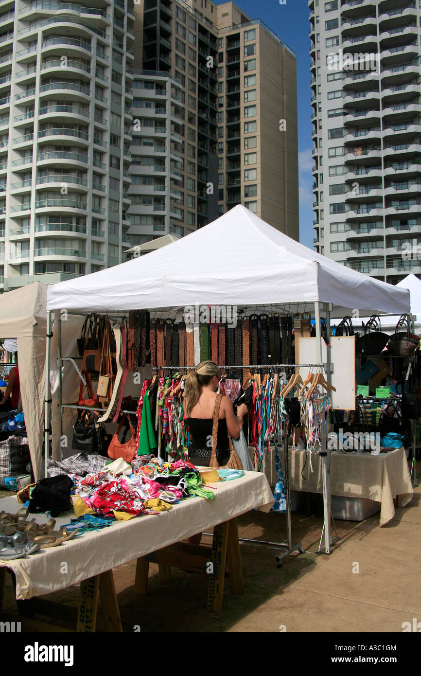 Ein outdoor-Markt neben modernen Wohnanlagen in Kirribilli in Sydney Australia Stockfoto