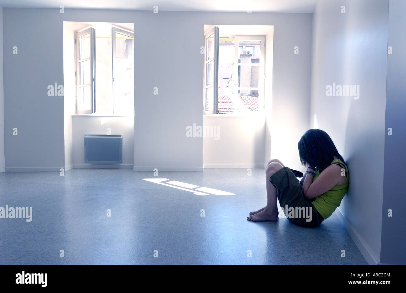 Mädchen/Jugendlichen/junge Frau - Einsamkeit, Depression, psychische Gesundheit Konzept Stockfoto