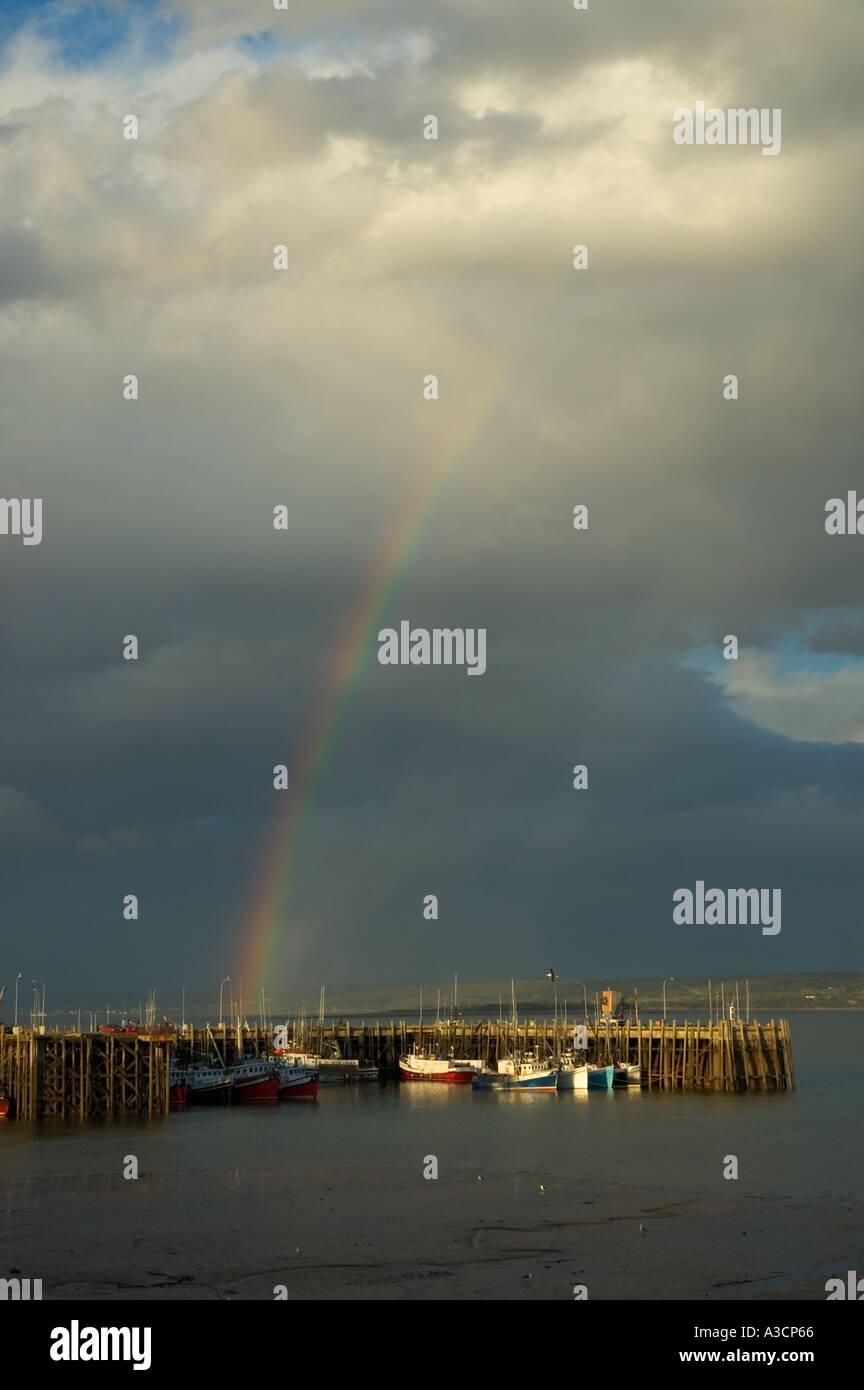 Kanada Nova Scotia Digby Regenbogen über Hafen Stockfoto