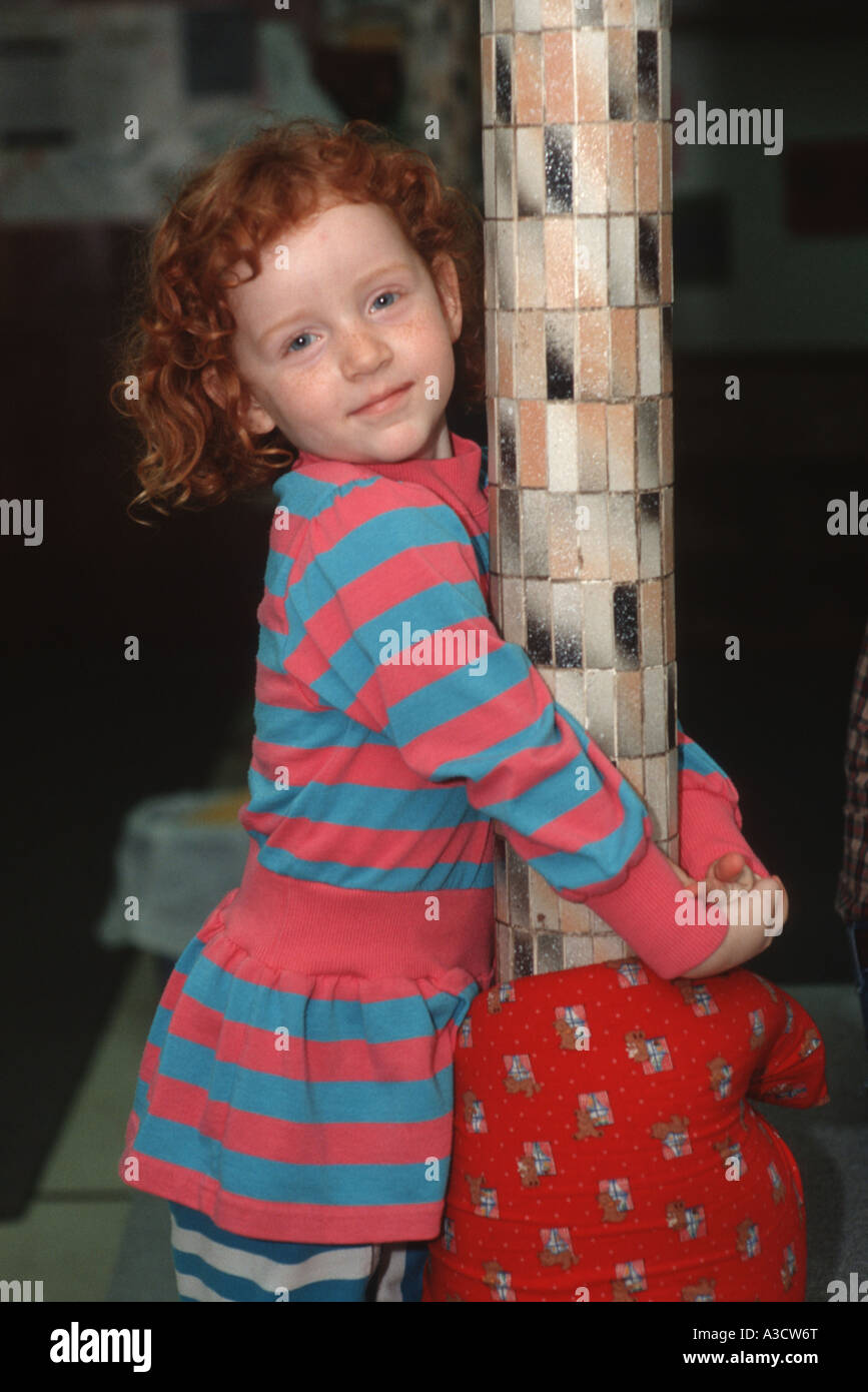 Porträt eines roten Haaren Mädchens in Brooklyn New York Stockfoto