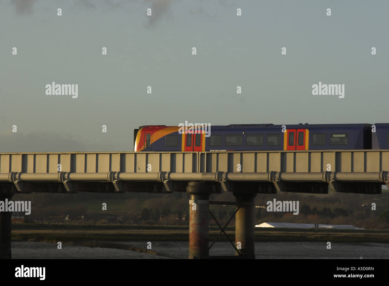 Eine s-Bahn auf die Coastway Service im südlichen England, UK. Stockfoto