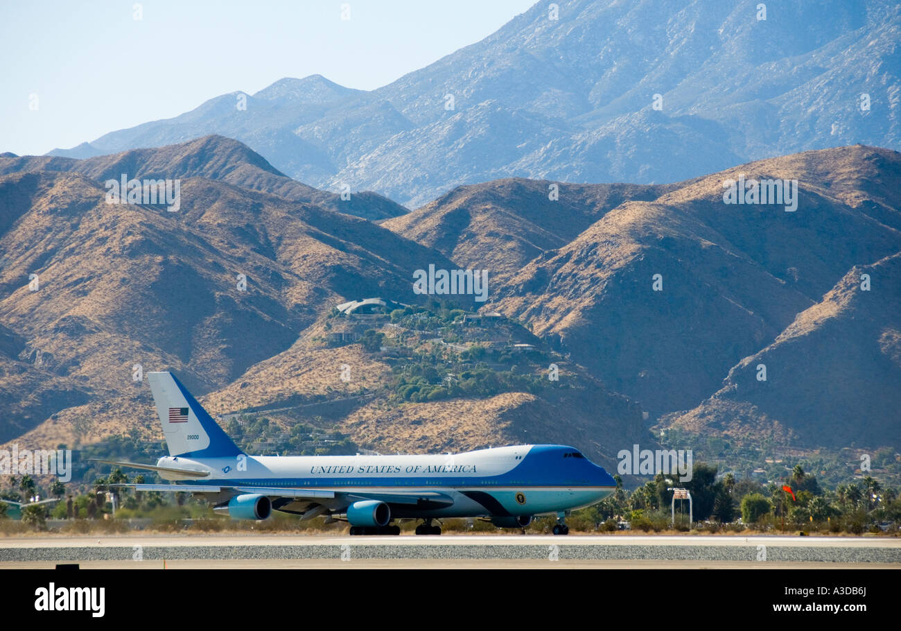 Air Force One abfliegen Palm Springs Kalifornien mit Präsident Gerald Fords Körper Stockfoto