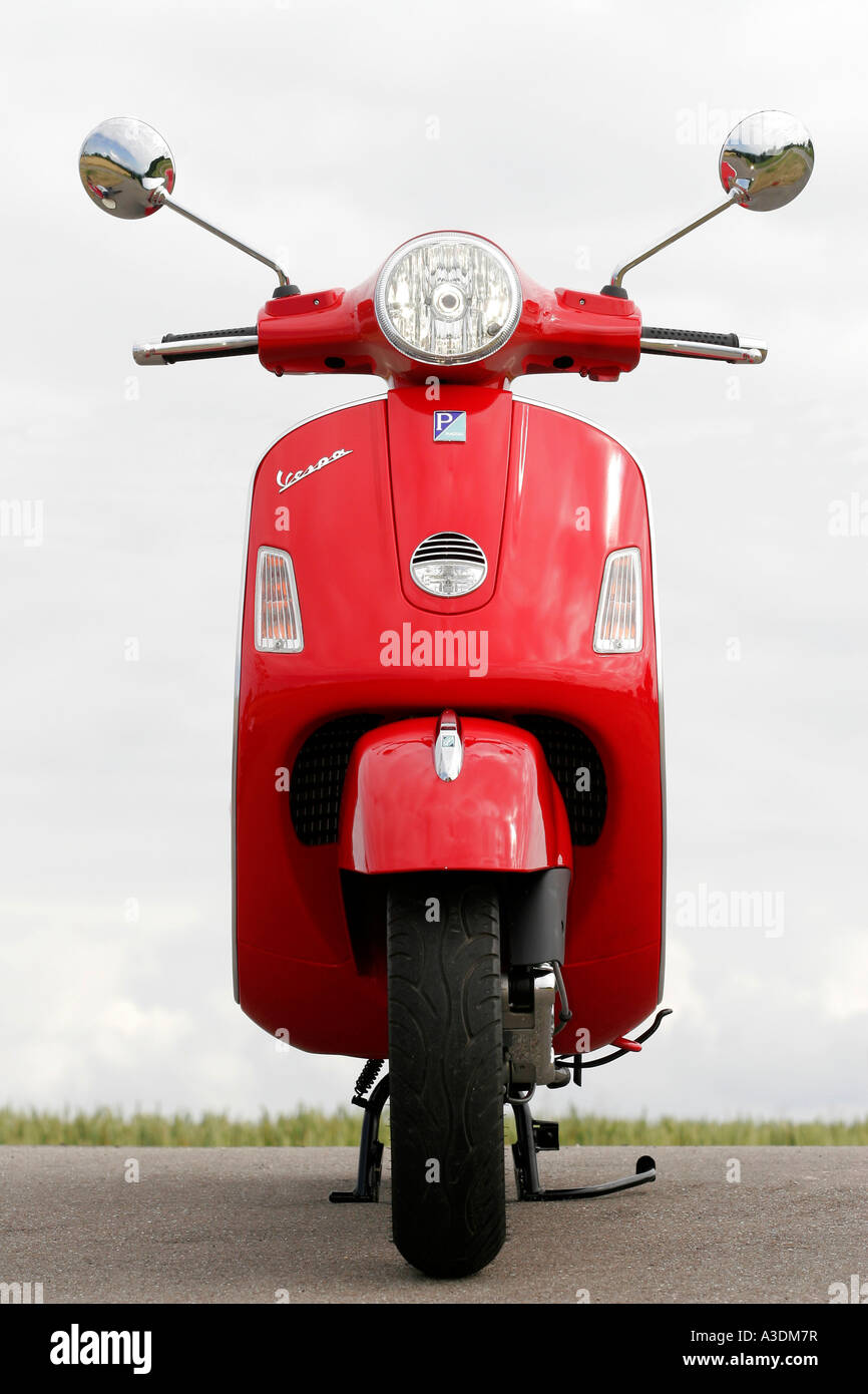 Vespa GTS 250 Roller Stockfoto