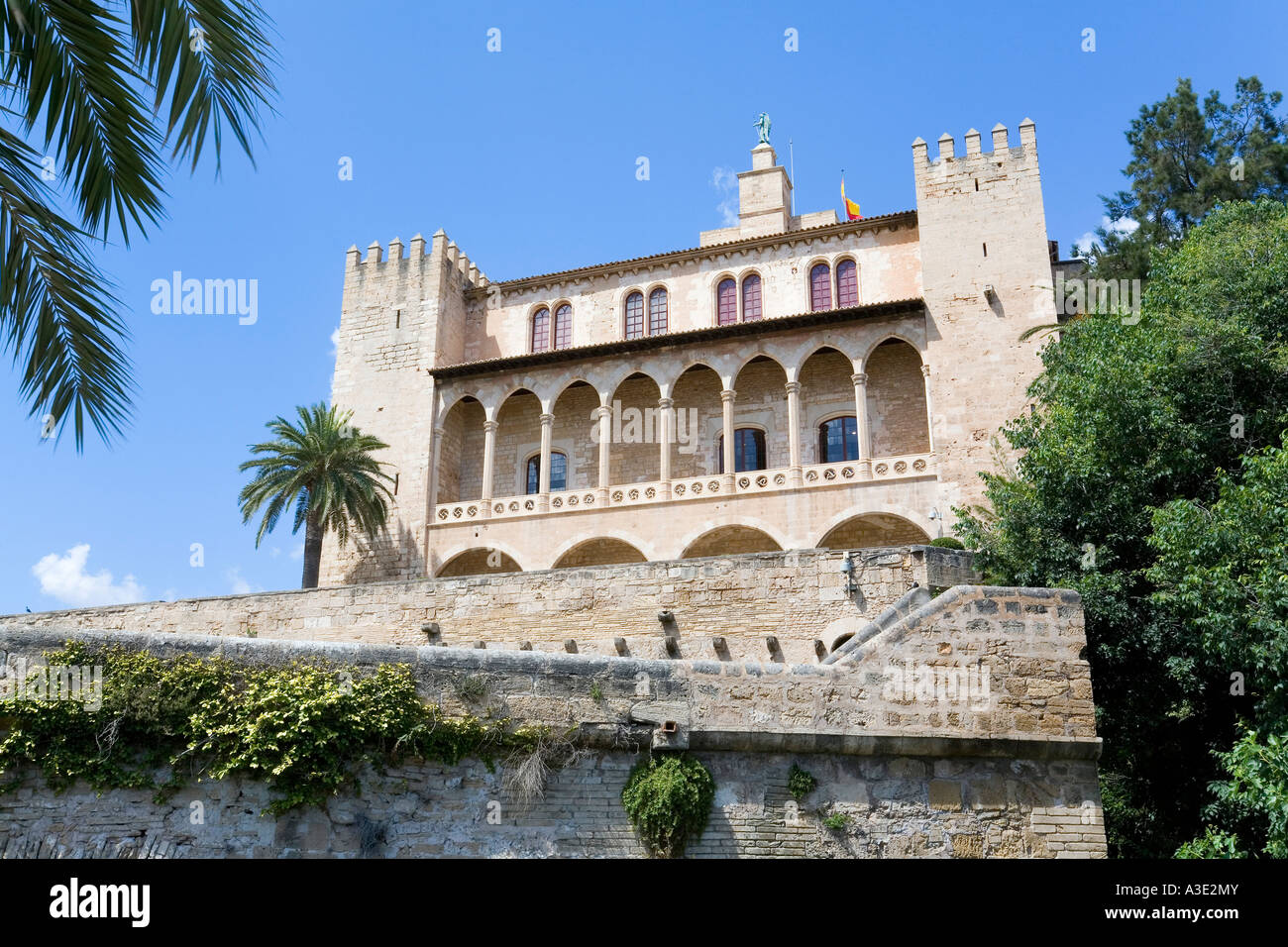 Der Almudaina-Palast in der Nähe der Kathedrale von Palma de Mallorca, Mallorca, Balearen, Spanien Stockfoto
