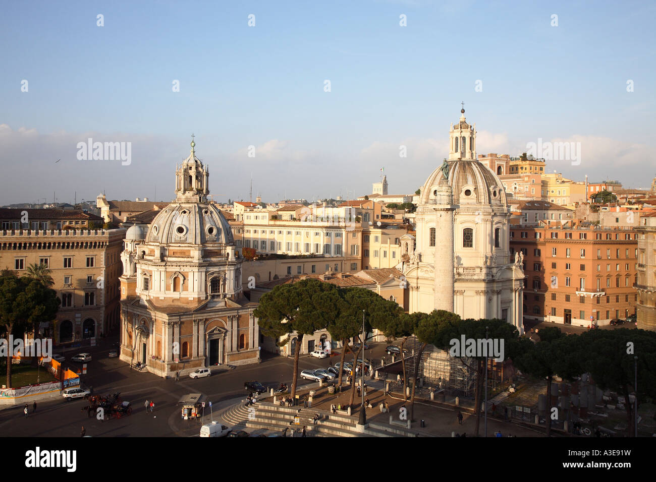 Piazza-Venizia mit der Kirche SS Nome di Maria, Rom, Italien Stockfoto
