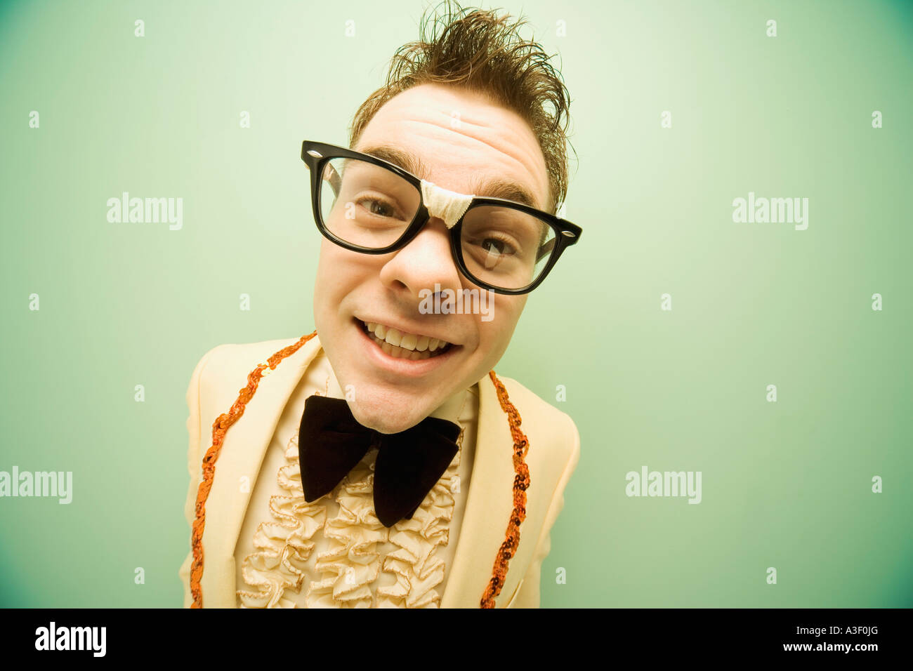 Teen in einem Vintage tuxedo Stockfoto
