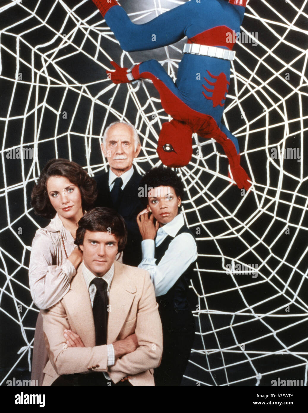 SPIDER-MAN-CBS-Fernsehserie mit Nicholas Hammond vor als Spider-Man und Ellen Bry als Julie Masters Stockfoto