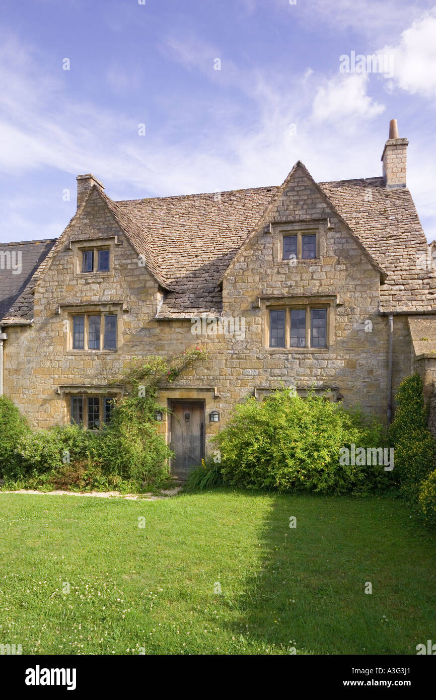 Am frühen Abend im Cotswold Dorf der Guiting macht, Gloucestershire Stockfoto