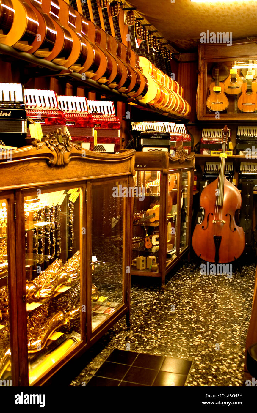 Barcelona Verkäufer Musikinstrument Musikhaus Stockfoto