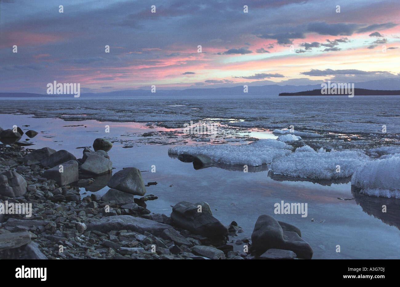 Khuvsgul See bei Sonnenuntergang. Nord-Mongolei Stockfoto