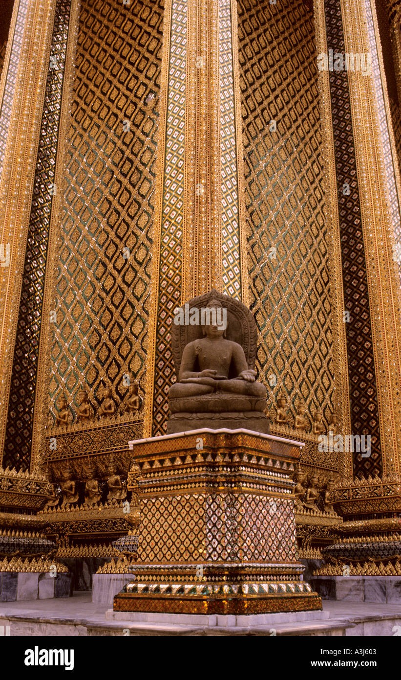 Buddha-Statue im Wat Pra Keo Tempel Bangkok Thailand Stockfoto