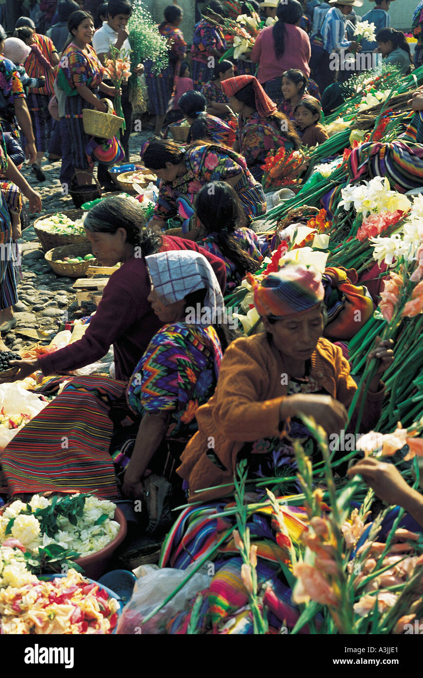 Blumen am Marktstadt von Chichicastenango guatemala Stockfoto