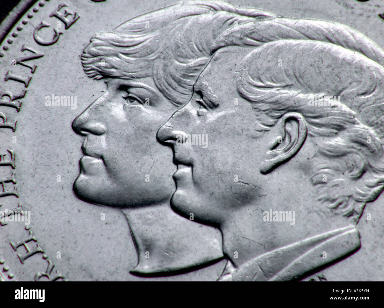 Königliche Hochzeit silberne Krone Münze Charles und Di 1981 in gutem Zustand reverse Gesicht zeigt das Brautpaar zusammen Stockfoto