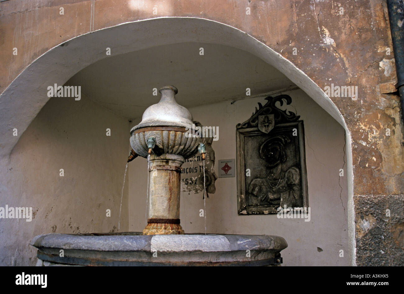 König Francois der erste Springbrunnen in Briançon Alpen Frankreich Stockfoto