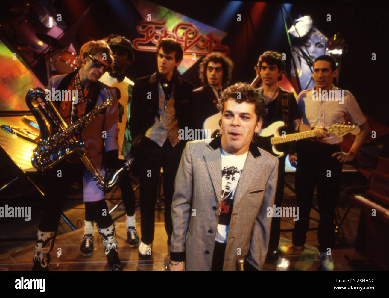 IAN DURY und THE BLOCKHEADS auf einer niederländischen Fernsehsendung im Jahr 1979 Stockfoto