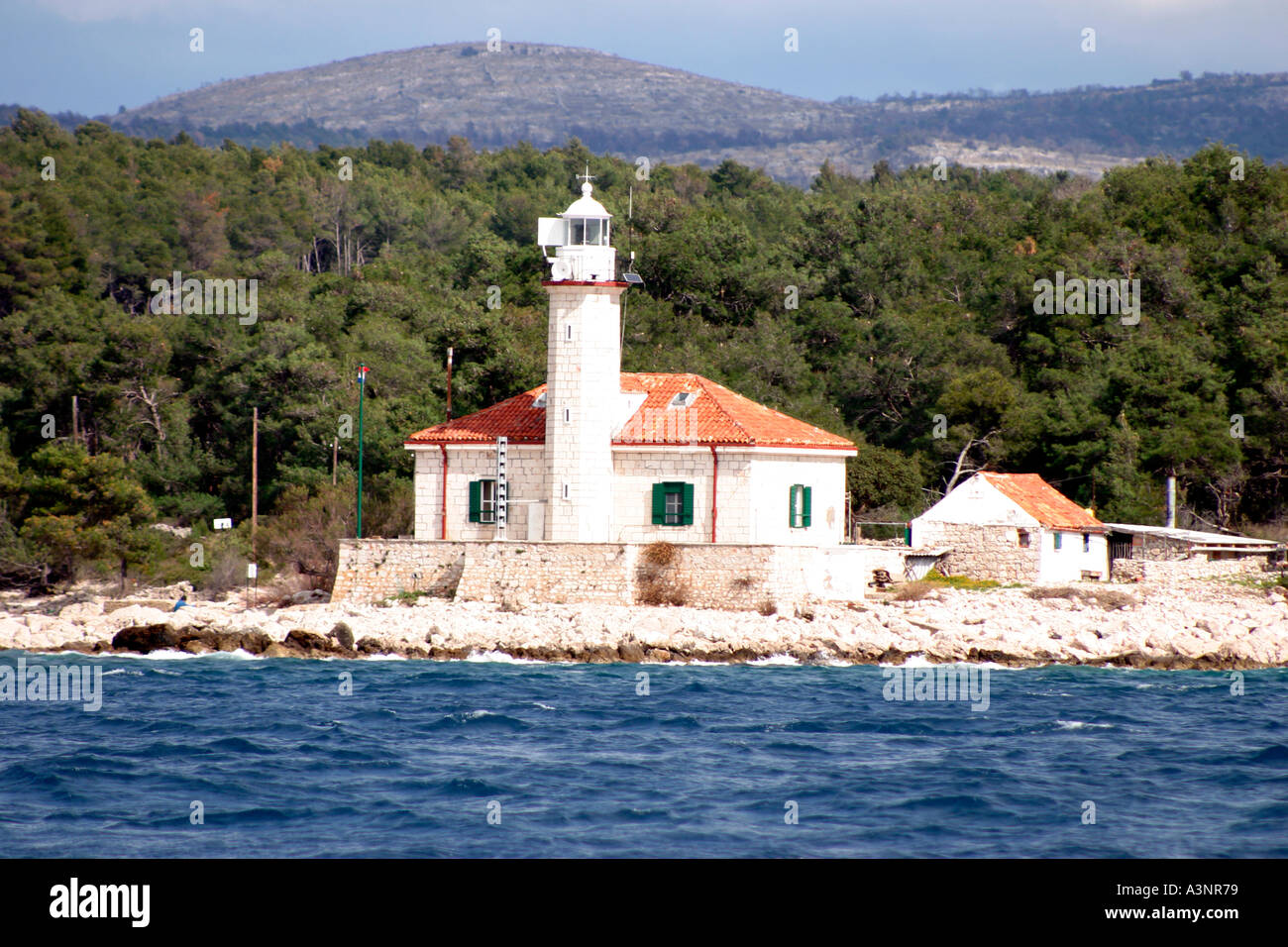 Leuchtturm auf der Insel von Brac Kroatien Splitska Vrata Meerenge zwischen Inseln Solta und Brac Stockfoto