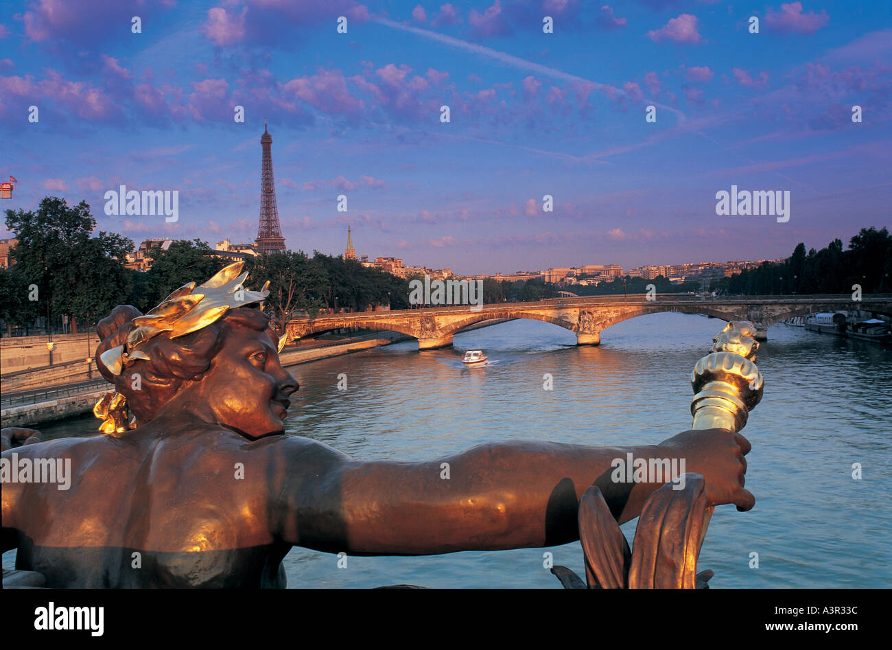 Blick über den Fluss Seine Paris Frankreich Stockfoto