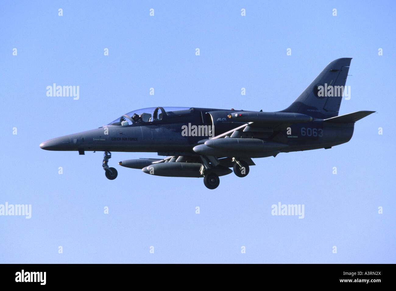 Aero L-159A Alca von 212 Takticka Letka der Tschechischen Luftwaffe landet auf dem Fairford RIAT betrieben Stockfoto