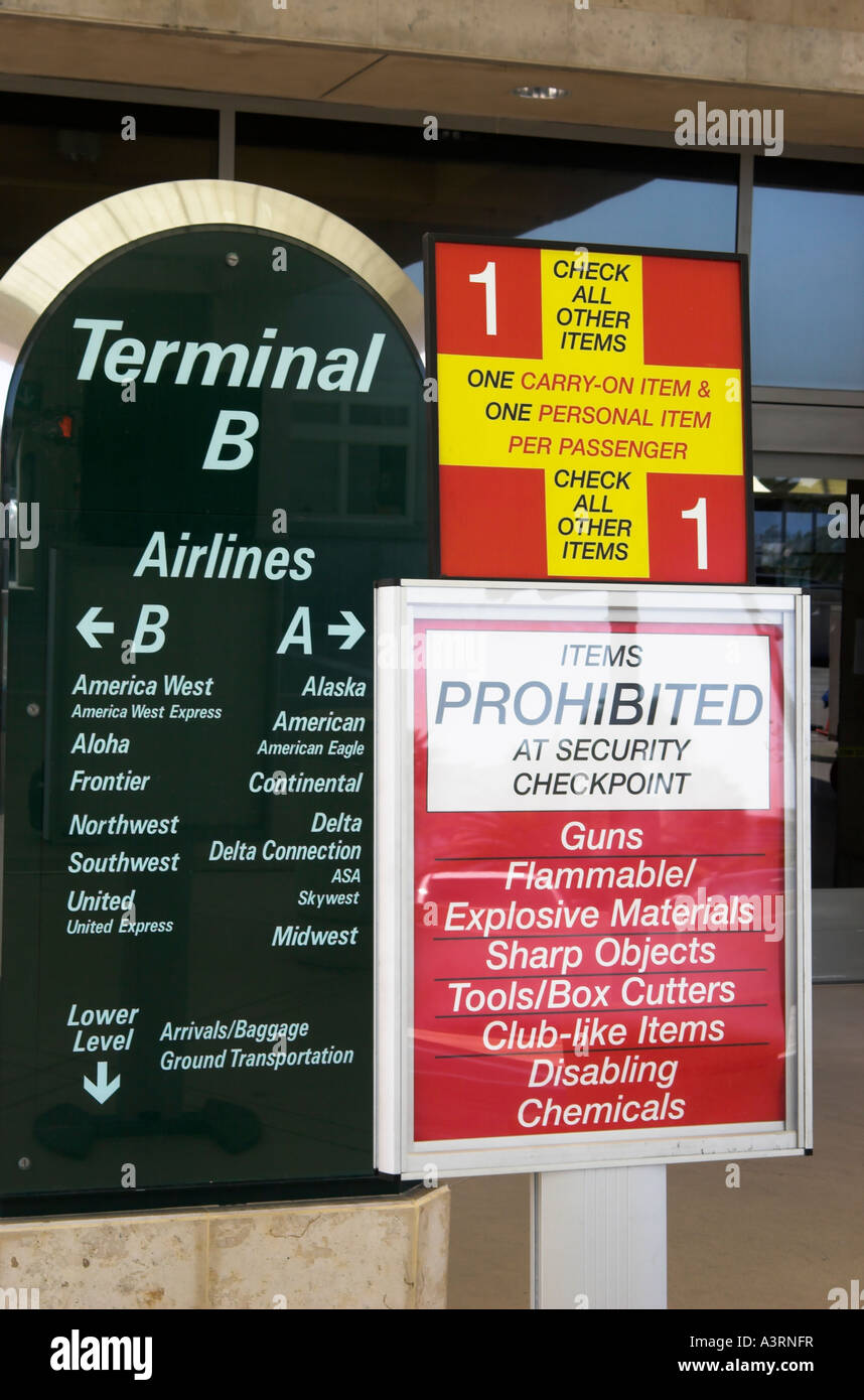 Gepäck beratende Sicherheit bemerken bei John Wayne Airport (SNA), Orange County, Kalifornien, USA (September 2006) Stockfoto