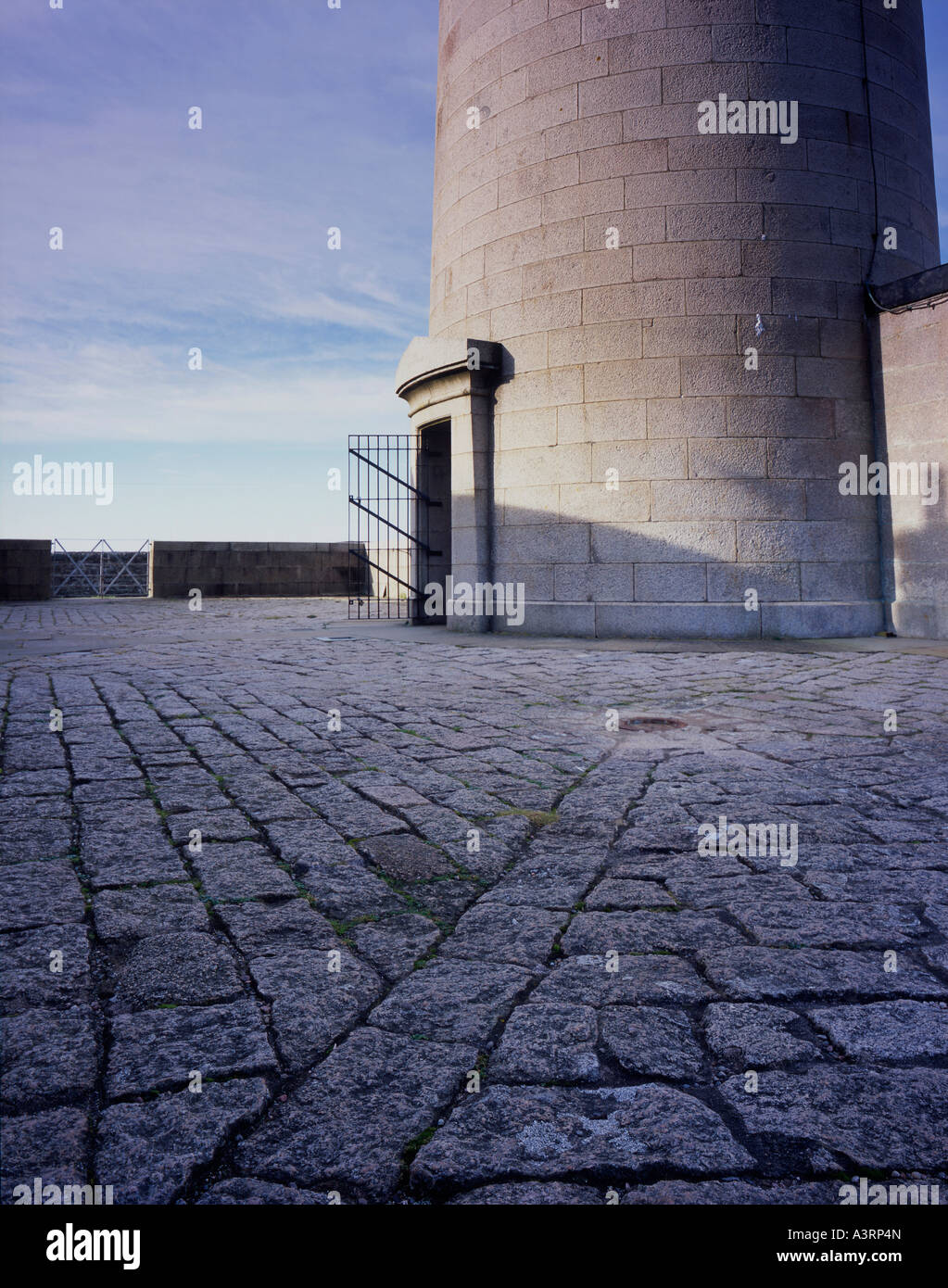 Pflastersteine im Hof des Leuchtturms am Ardnamurchan Punkt Stockfoto