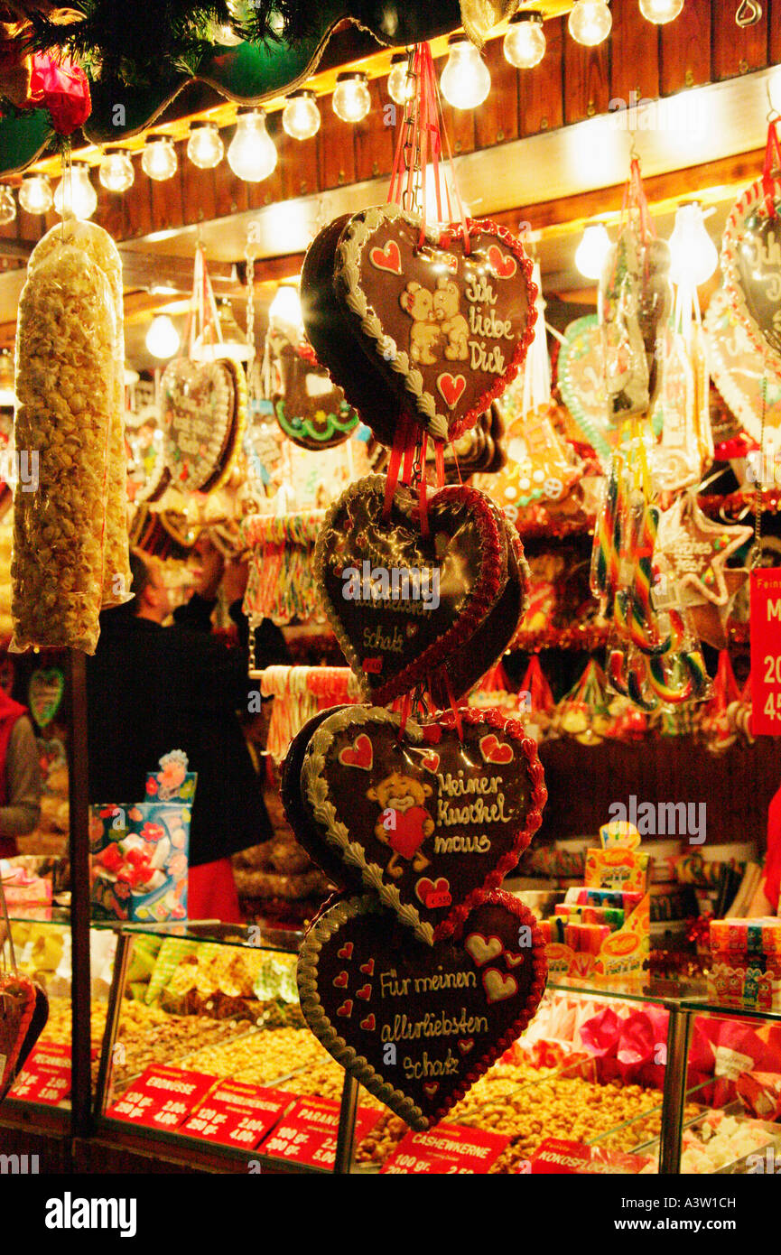 Lebkuchen hearts -Fotos und -Bildmaterial in hoher Auflösung – Alamy