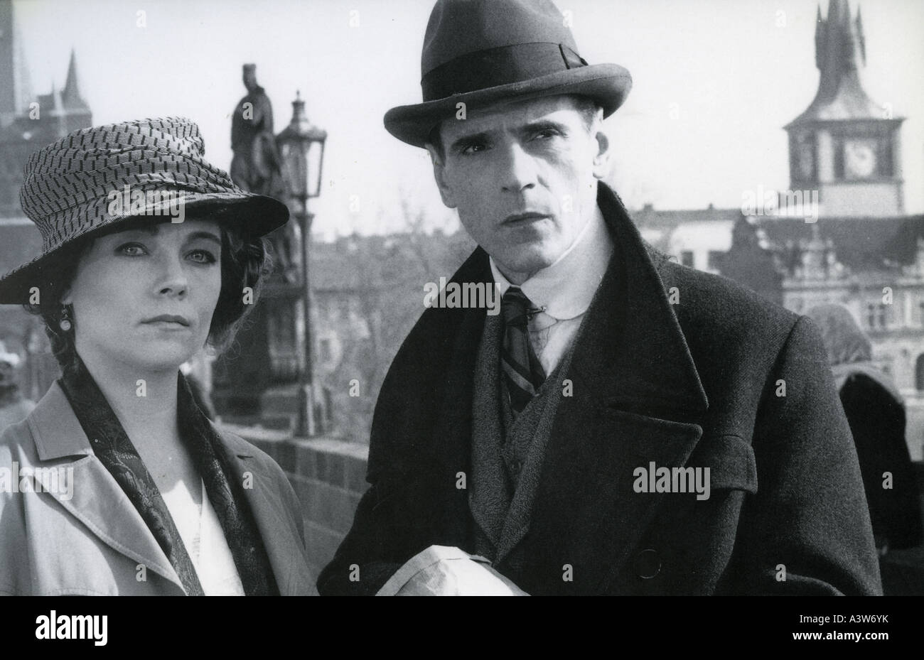 KAFKA 1981 Guild Film mit Jeremy Irons und Theresa Russell Stockfoto