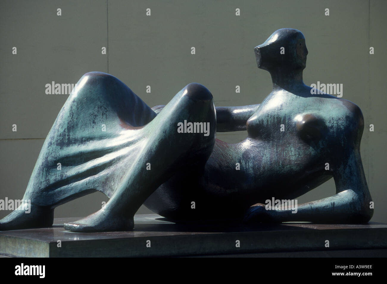 Skulptur von Henry Moore außerhalb Edie Kunstgalerie New South Wales in Sydney Stockfoto