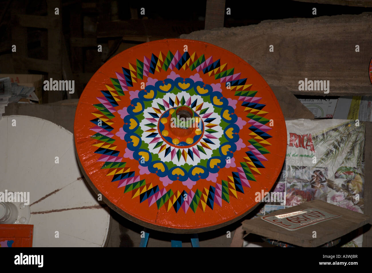 Handgemalte costaricanischen Ochsenkarren Rad aus der Stadt Sarchí Stockfoto