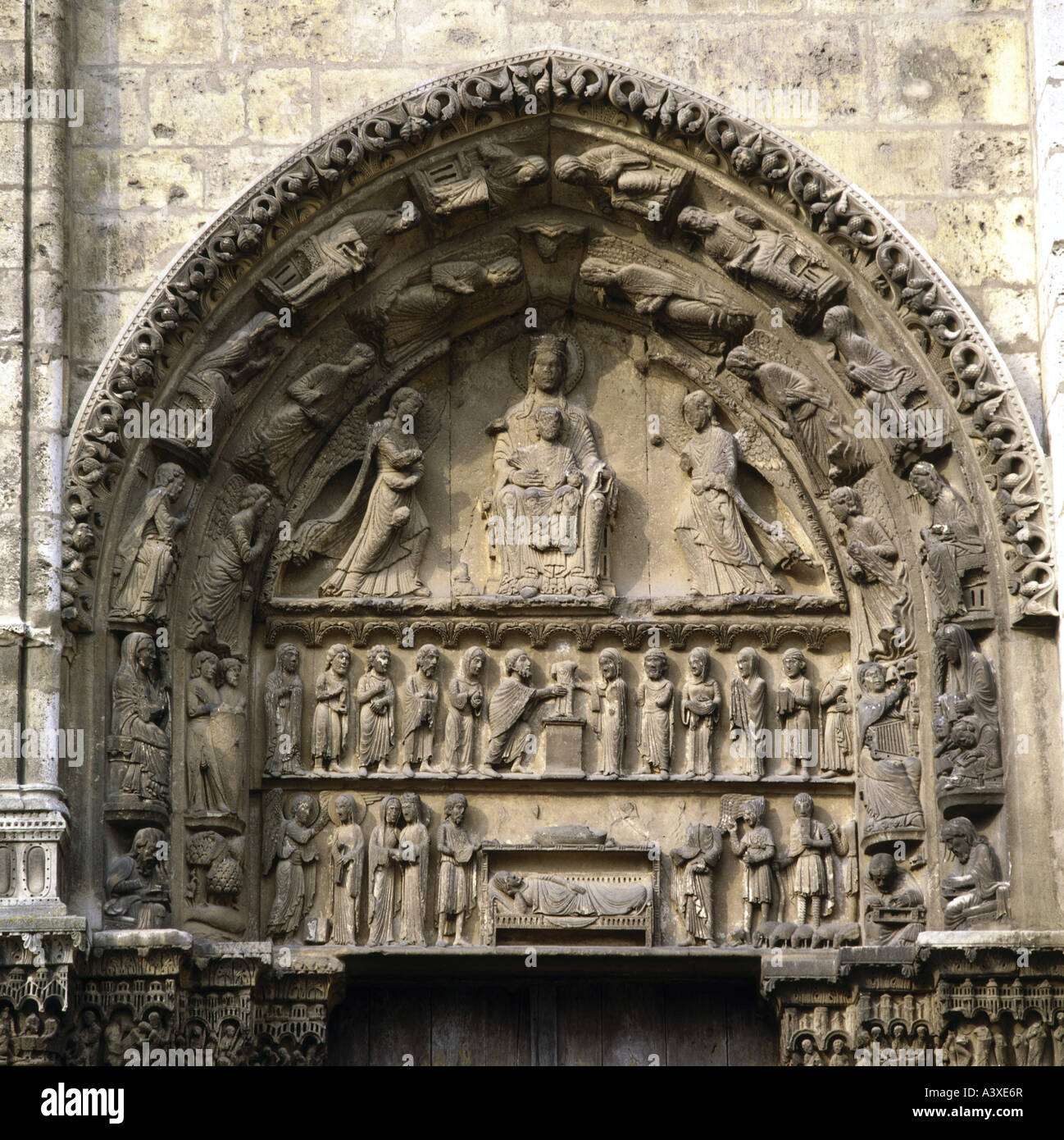 Geographie/Reisen, Frankreich, Chartres, Kirchen und Klöster, die Kathedrale Notre-Dame, Außenansicht, Nordportal, Tympanon, mothe Stockfoto