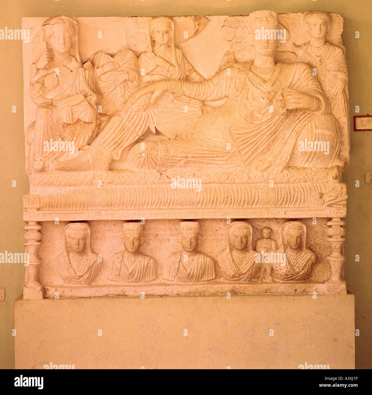 Bildende Kunst, römische Reich, Skulptur, Relief, Grab, Liege mit Palmyrian Familie, 2. Jh. n. Chr., Stein, Museum, Palmyra, Histor Stockfoto